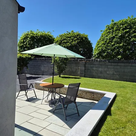 Farm View Apartment *